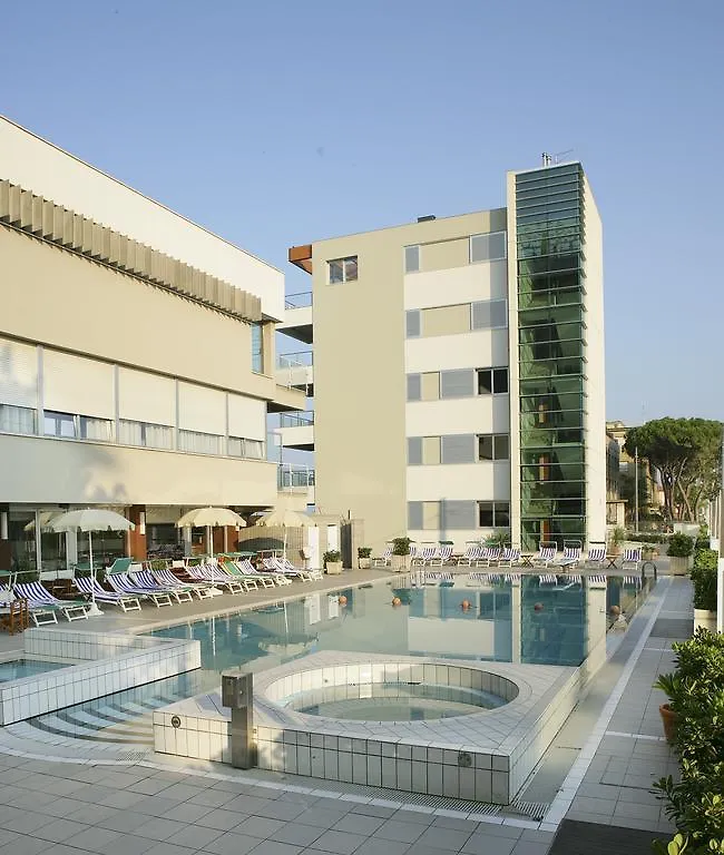 Ascot Apartment Fronte Mare & Spa Rimini