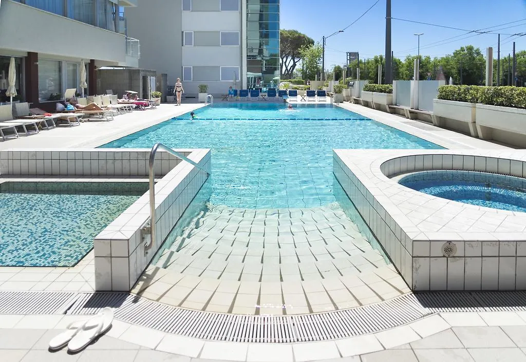 Ascot Apartment Fronte Mare & Spa Rimini