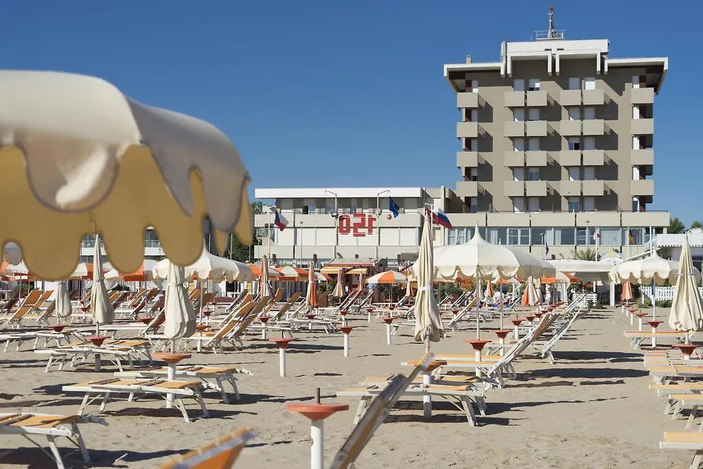 Ascot Apartment Fronte Mare & Spa Rimini