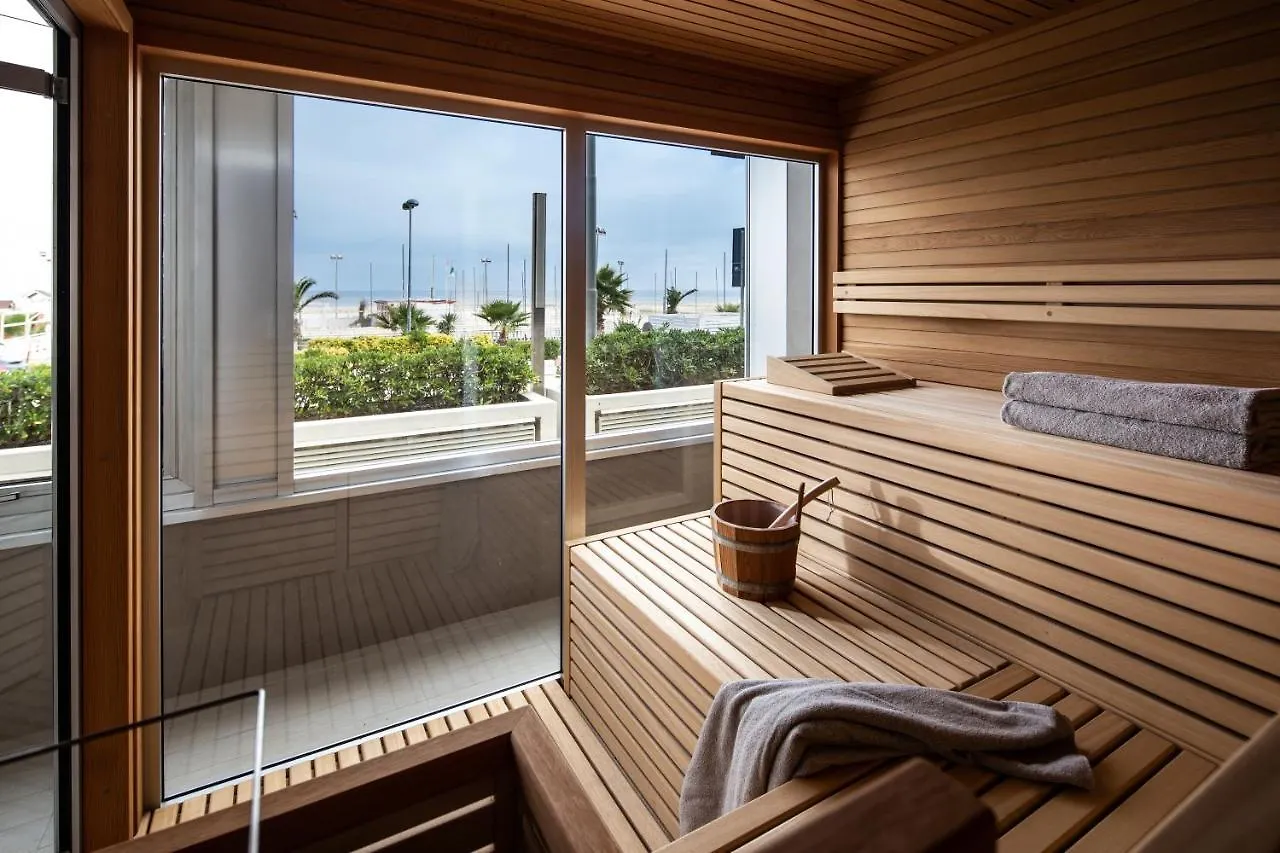 Ascot Apartment Fronte Mare & Spa Rimini 0*,  Italy