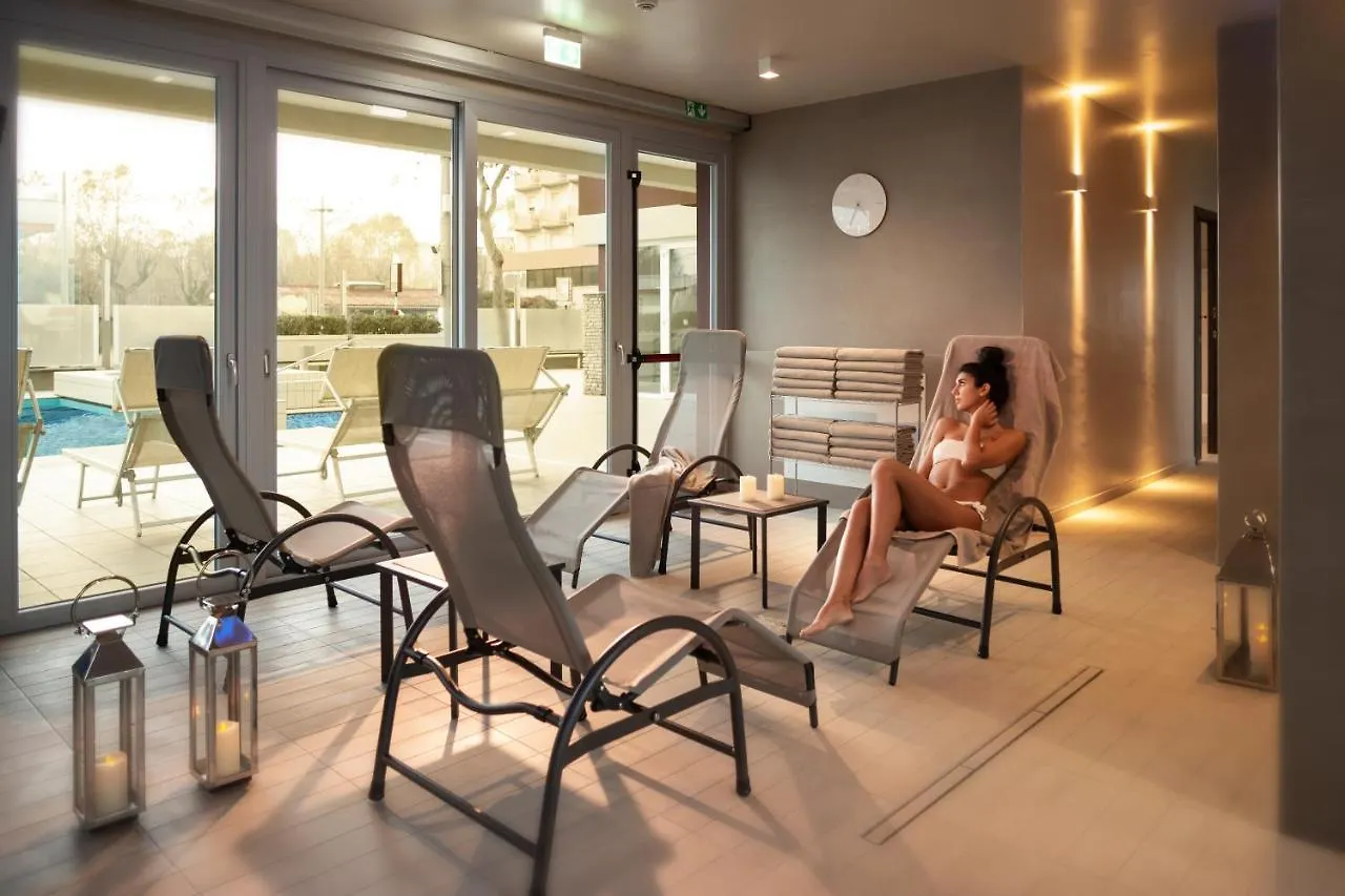Ascot Apartment Fronte Mare & Spa Rimini Italy
